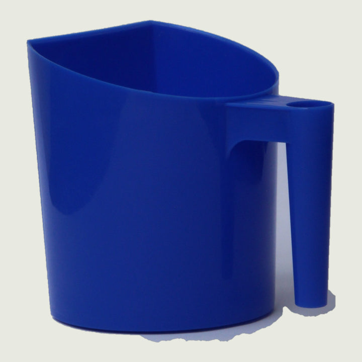 Equibreeze FeedFix Futterschaufel 1600 ml, blau, freigestellt